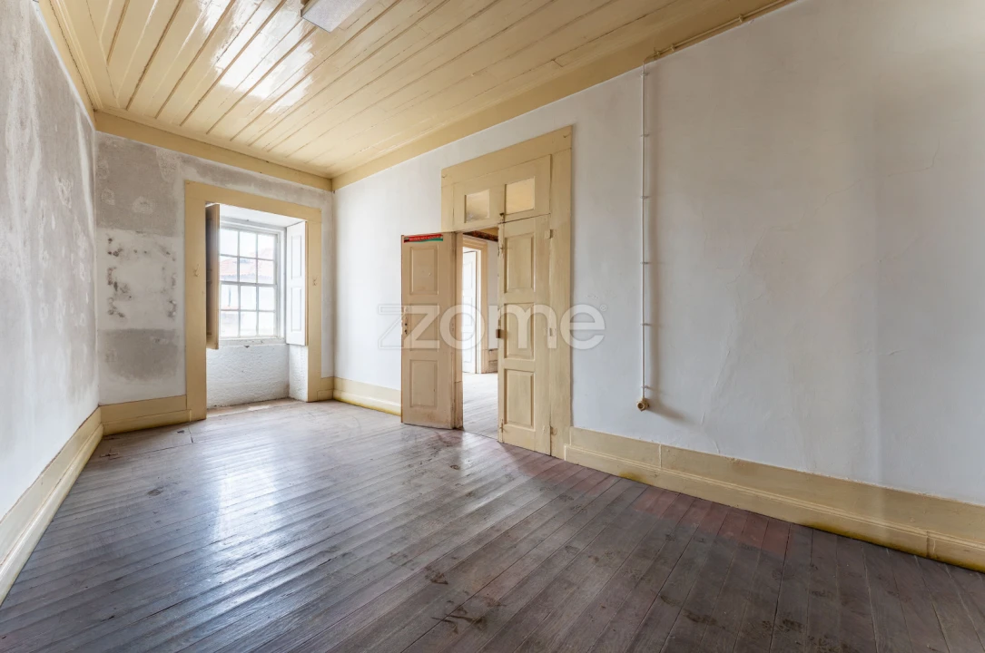 Prédio para Venda em Torre de Moncorvo Foto 7