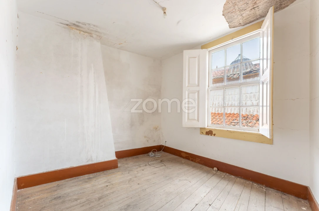 Prédio para Venda em Torre de Moncorvo Foto 23