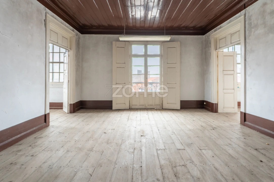 Prédio para Venda em Torre de Moncorvo Foto 29