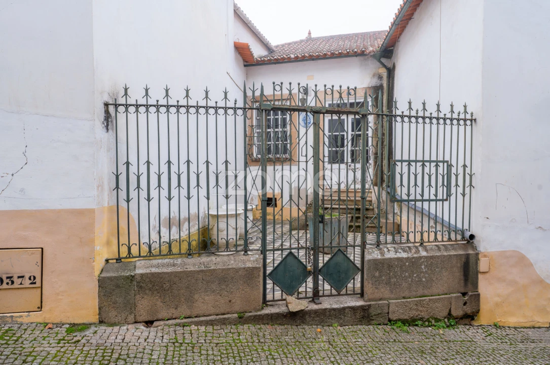 Prédio para Venda em Torre de Moncorvo Foto 34
