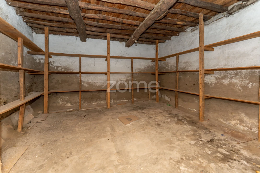 Prédio para Venda em Torre de Moncorvo Foto 46