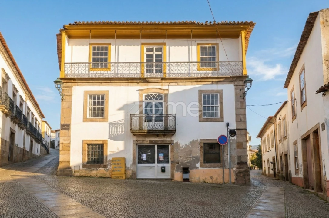 Prédio para Venda em Torre de Moncorvo Foto 2