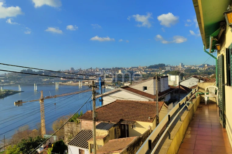 Moradia T6 para Venda em Gondomar (São Cosme), Valbom e Jovim Foto 2