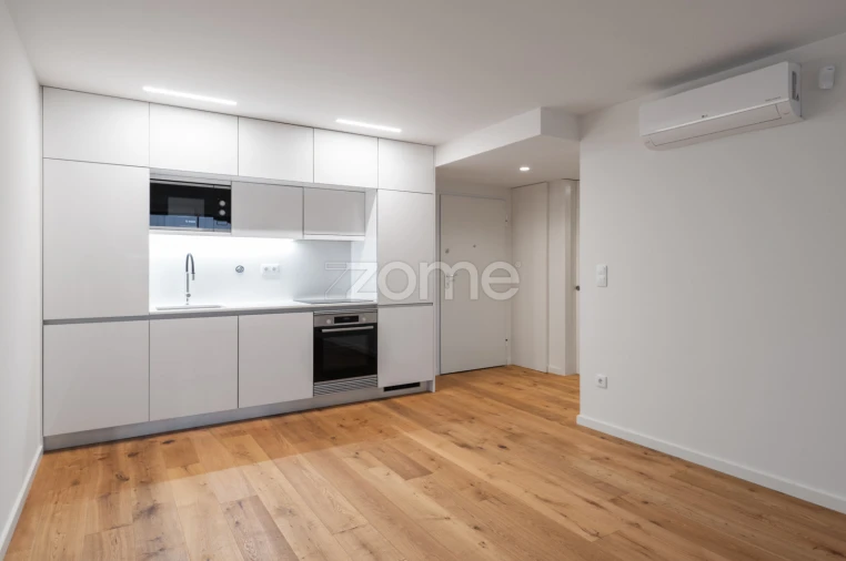 Apartamento T1 para Arrendamento em Santa Marinha e São Pedro da Afurada Foto 1