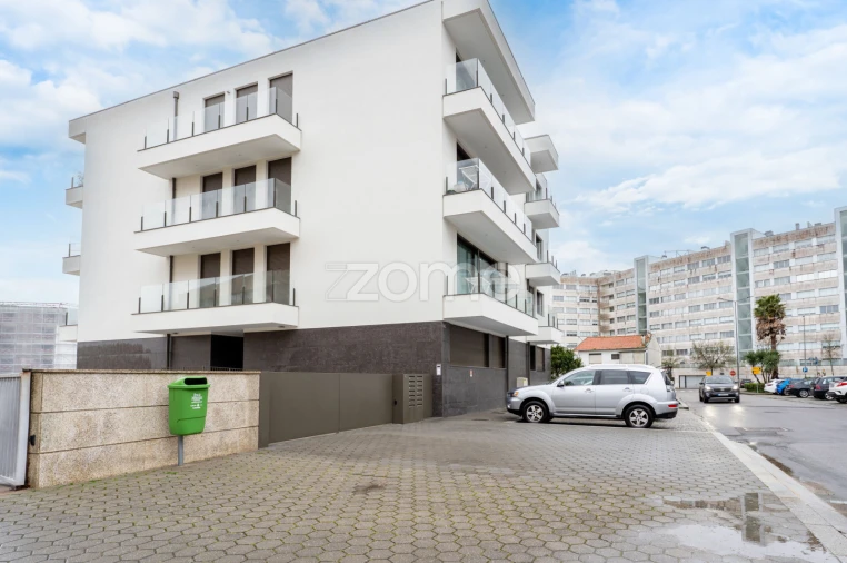 Apartamento T1 para Arrendamento em Santa Marinha e São Pedro da Afurada Foto 26