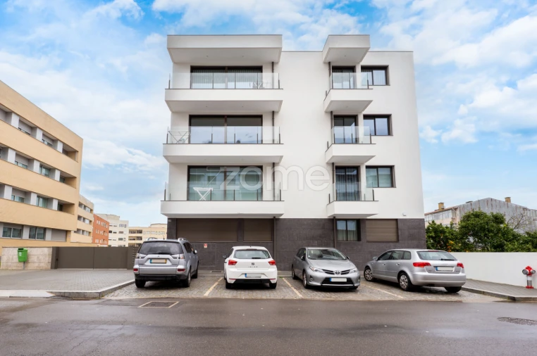 Apartamento T1 para Arrendamento em Santa Marinha e São Pedro da Afurada Foto 2