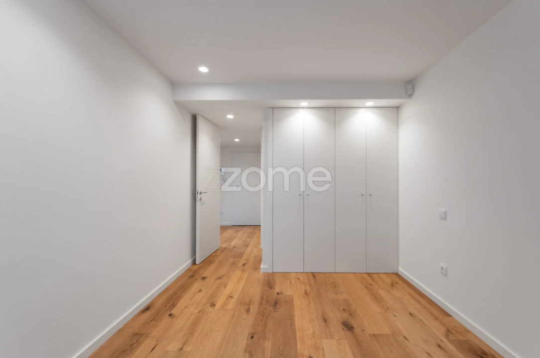 Apartamento T1 para Arrendamento em Santa Marinha e São Pedro da Afurada Foto 13