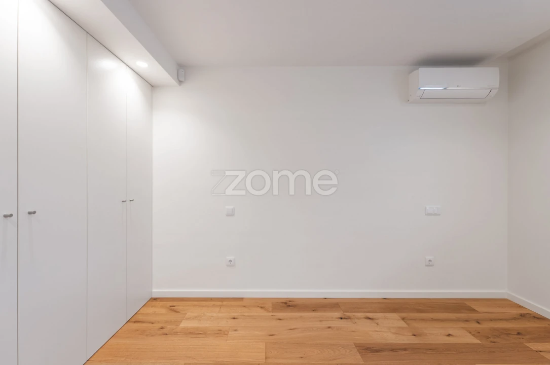 Apartamento T1 para Arrendamento em Santa Marinha e São Pedro da Afurada Foto 14