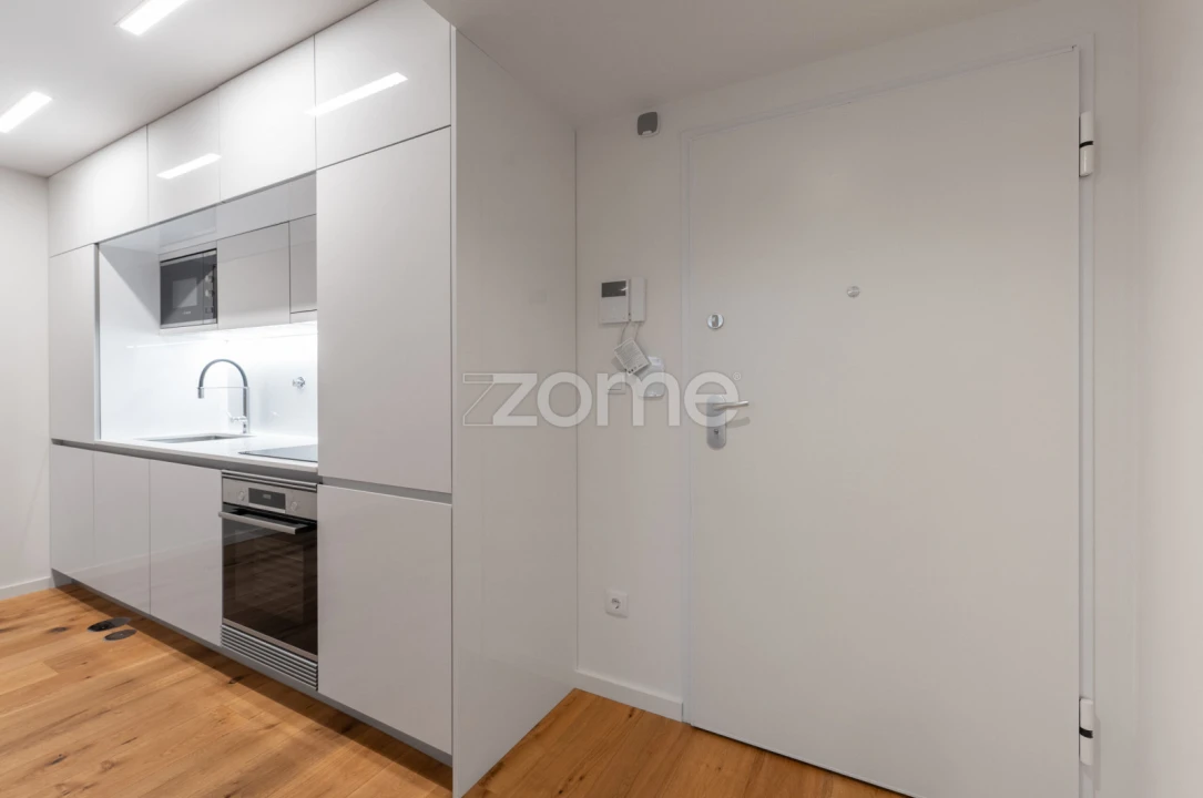 Apartamento T1 para Arrendamento em Santa Marinha e São Pedro da Afurada Foto 4