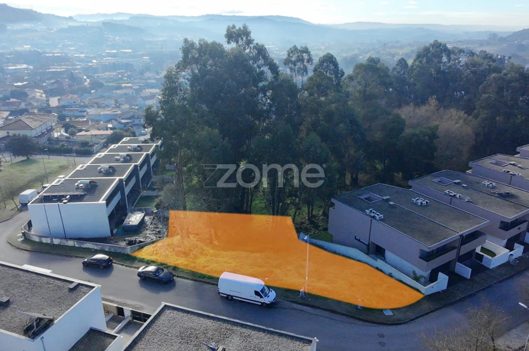 Terreno para Venda em Joane Foto 1