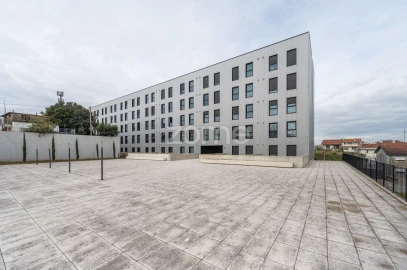 Apartamento T1 para Arrendamento em Paranhos