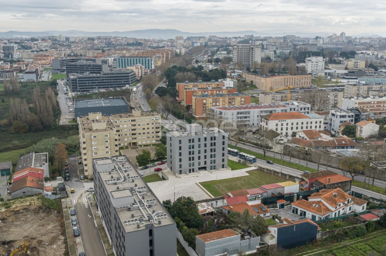 Apartamento T1 para Arrendamento em Paranhos Foto 26