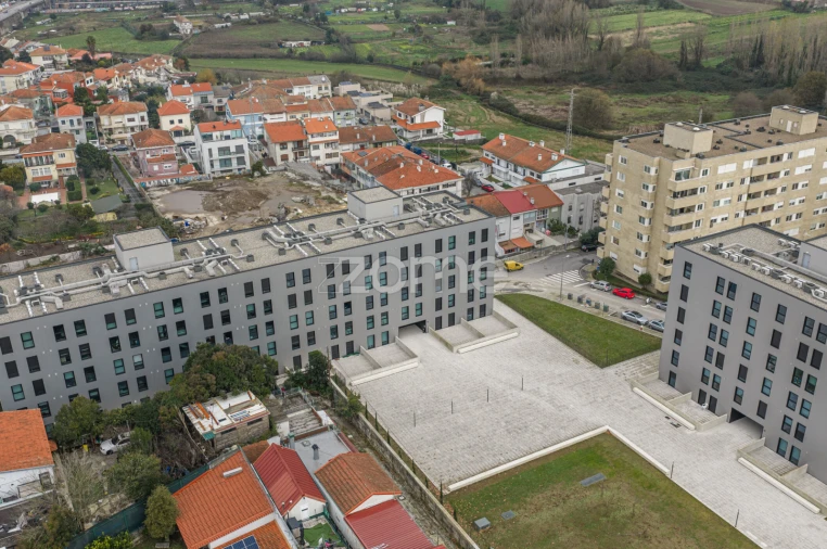 Apartamento T1 para Arrendamento em Paranhos Foto 24
