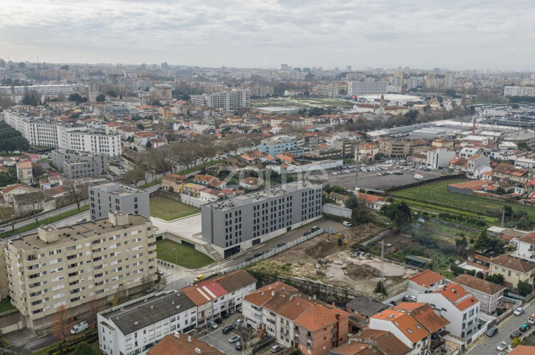 Apartamento T1 para Arrendamento em Paranhos Foto 29