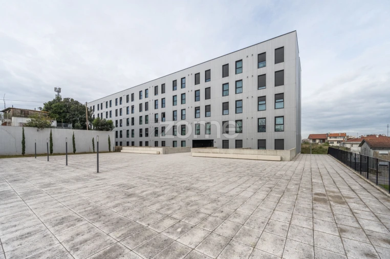 Apartamento T1 para Arrendamento em Paranhos Foto 21
