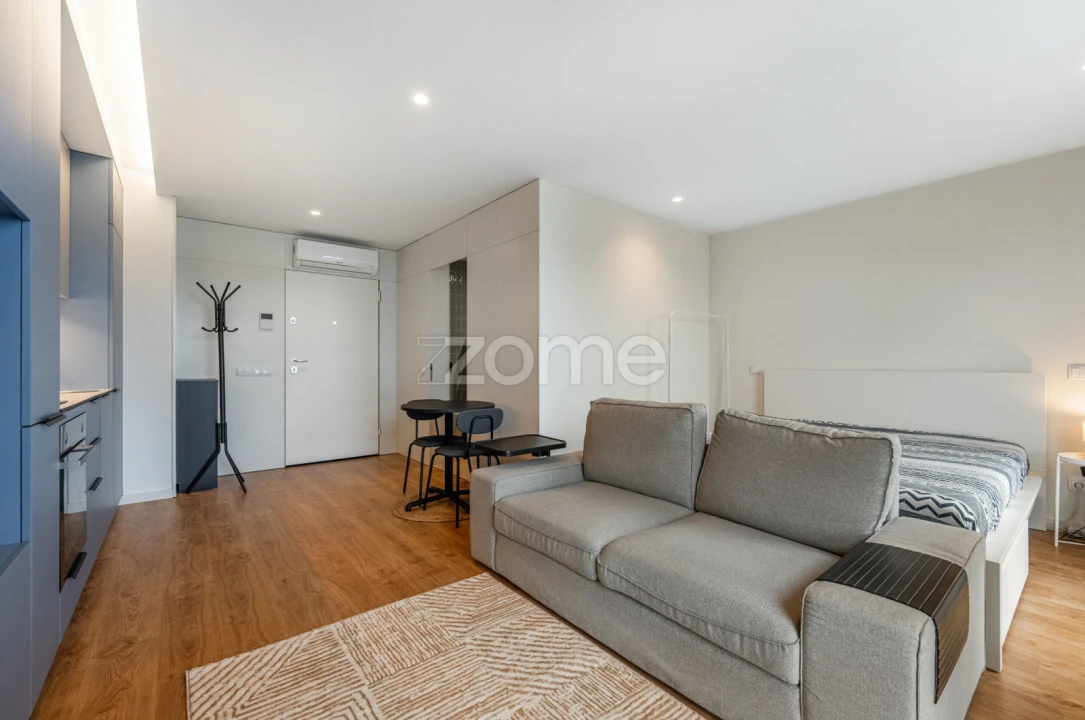 Apartamento T1 para Arrendamento em Paranhos Foto 2