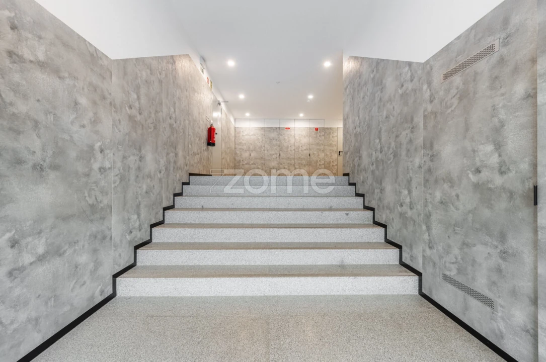 Apartamento T1 para Arrendamento em Paranhos Foto 16