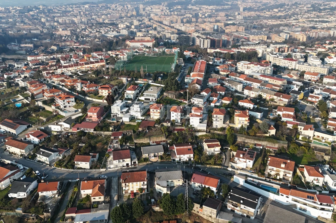 Moradia T5 para Venda em Nogueira, Fraião e Lamaçães Foto 18