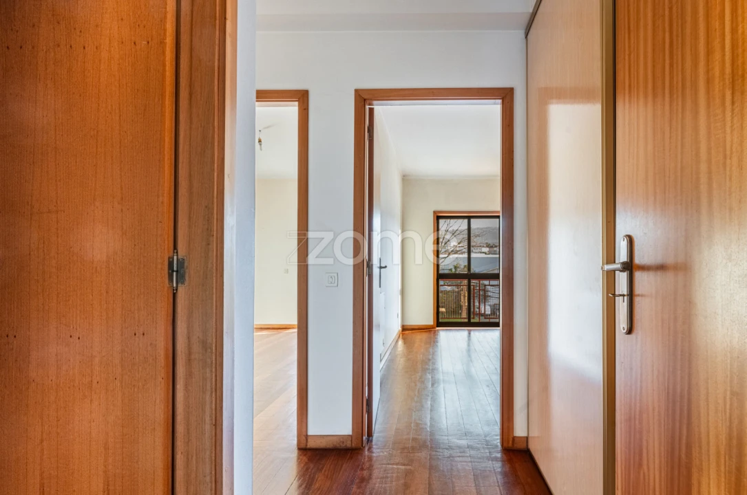 Apartamento T2 para Venda em Nogueira, Fraião e Lamaçães Foto 5