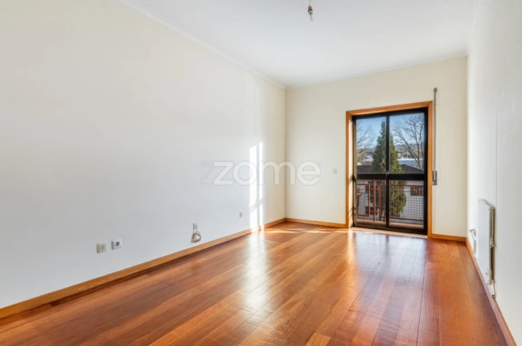 Apartamento T2 para Venda em Nogueira, Fraião e Lamaçães Foto 2