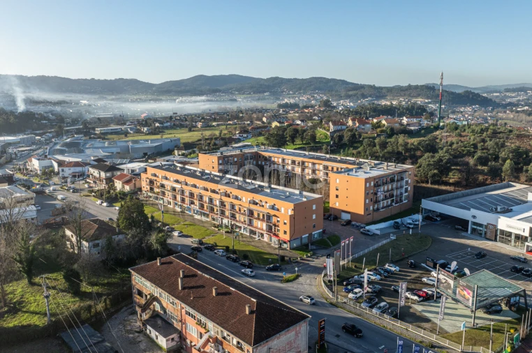 Apartamento T2 para Venda em Nogueira, Fraião e Lamaçães Foto 21