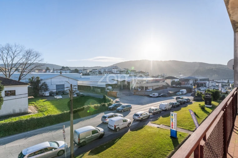 Apartamento T2 para Venda em Nogueira, Fraião e Lamaçães Foto 14