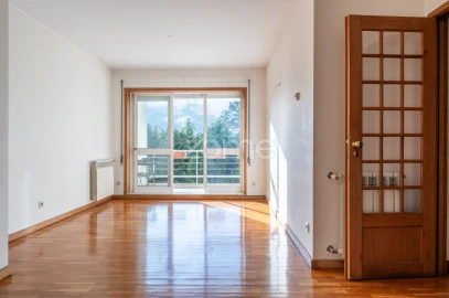 Apartamento T3 para Arrendamento em Paranhos