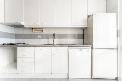 Apartamento T3 para Arrendamento em Paranhos