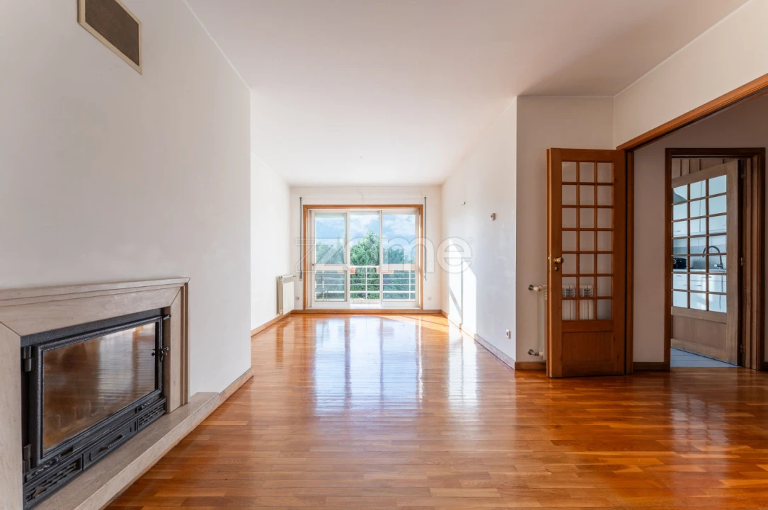 Apartamento T3 para Arrendamento em Paranhos Foto 6