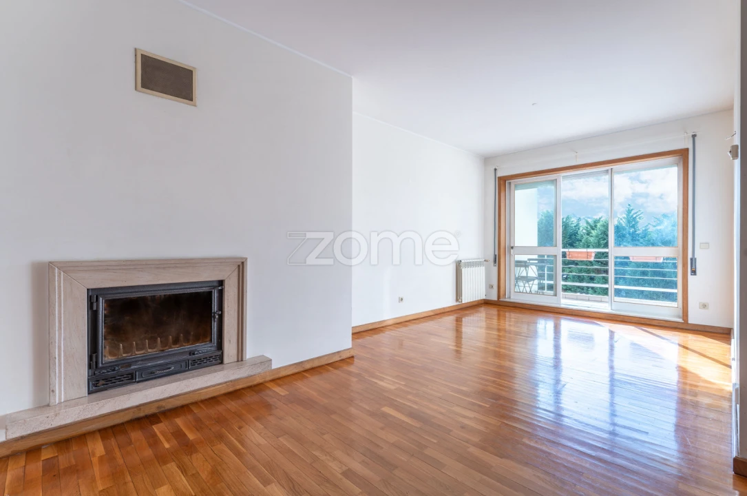 Apartamento T3 para Arrendamento em Paranhos Foto 9