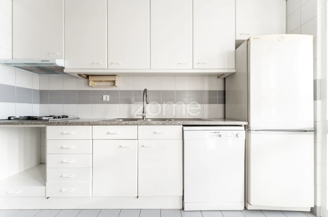 Apartamento T3 para Arrendamento em Paranhos Foto 16