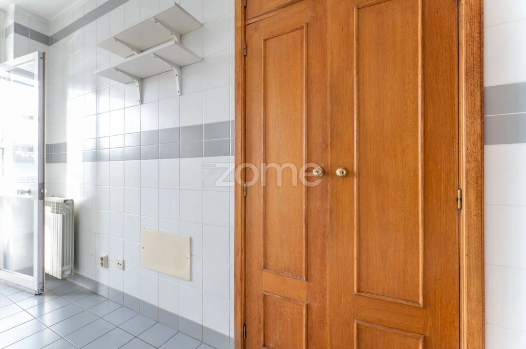 Apartamento T3 para Arrendamento em Paranhos Foto 18