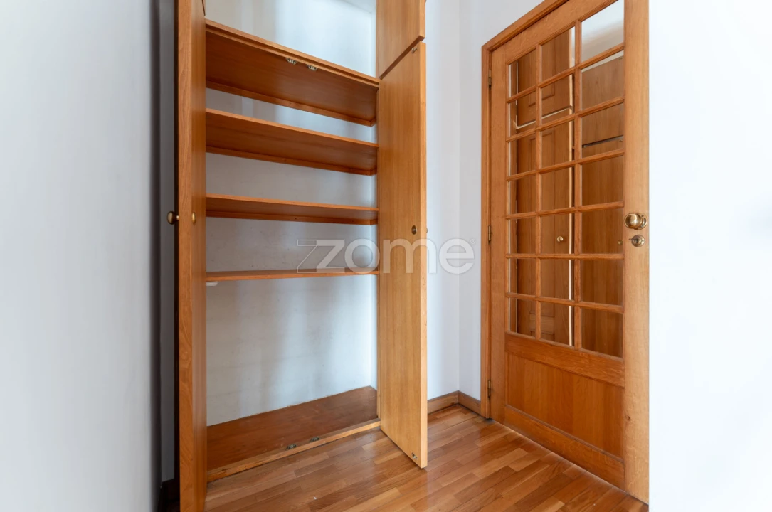 Apartamento T3 para Arrendamento em Paranhos Foto 29