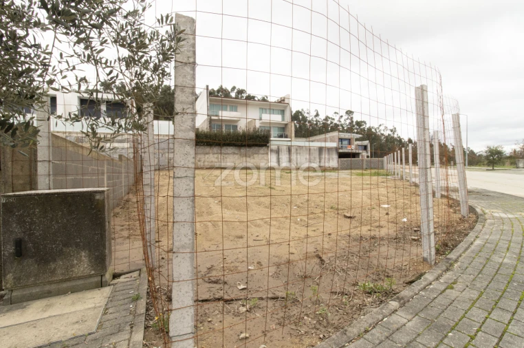 Terreno para Venda em Guisande e Oliveira (São Pedro) Foto 4
