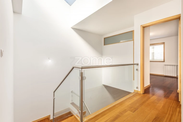 Moradia T5 para Venda em Gondomar (São Cosme), Valbom e Jovim Foto 11