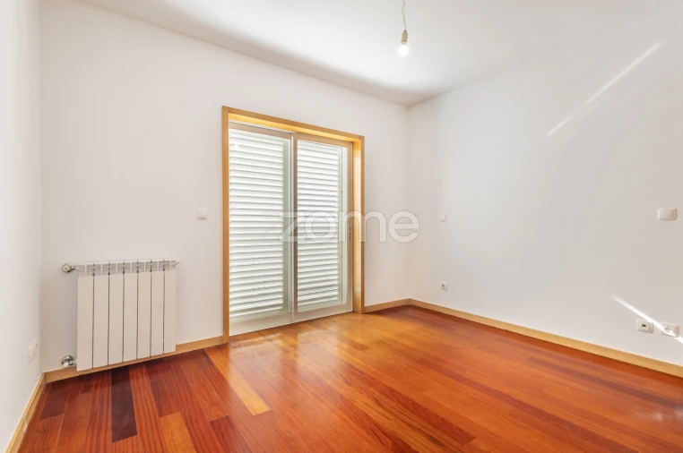 Moradia T5 para Venda em Gondomar (São Cosme), Valbom e Jovim Foto 27