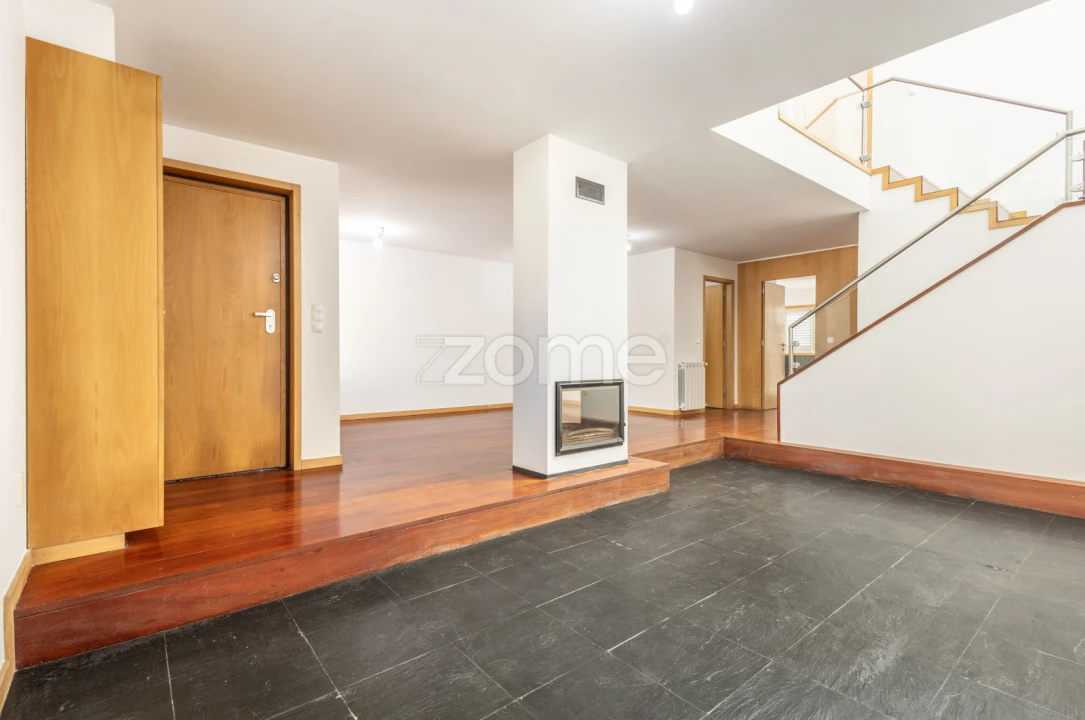 Moradia T5 para Venda em Gondomar (São Cosme), Valbom e Jovim Foto 6