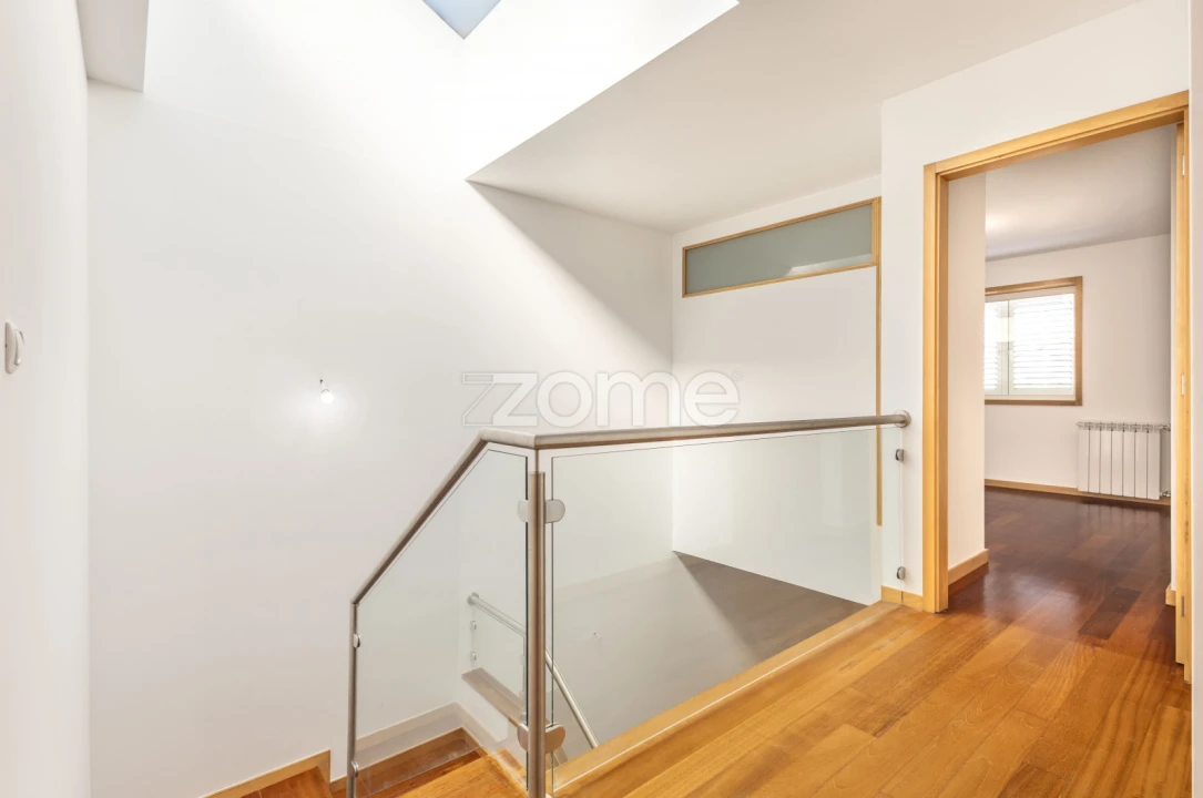 Moradia T5 para Venda em Gondomar (São Cosme), Valbom e Jovim Foto 11