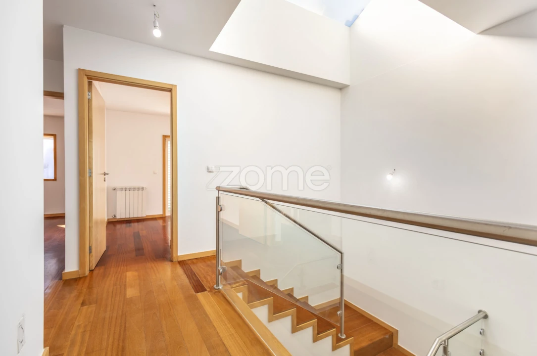 Moradia T5 para Venda em Gondomar (São Cosme), Valbom e Jovim Foto 15