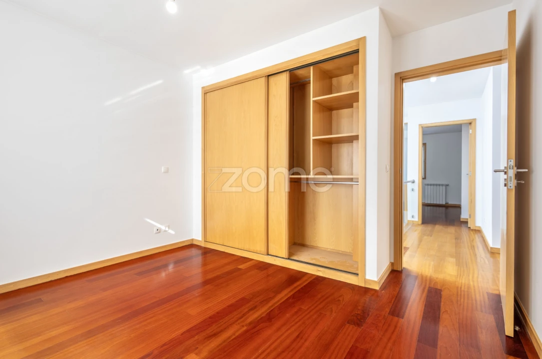 Moradia T5 para Venda em Gondomar (São Cosme), Valbom e Jovim Foto 28