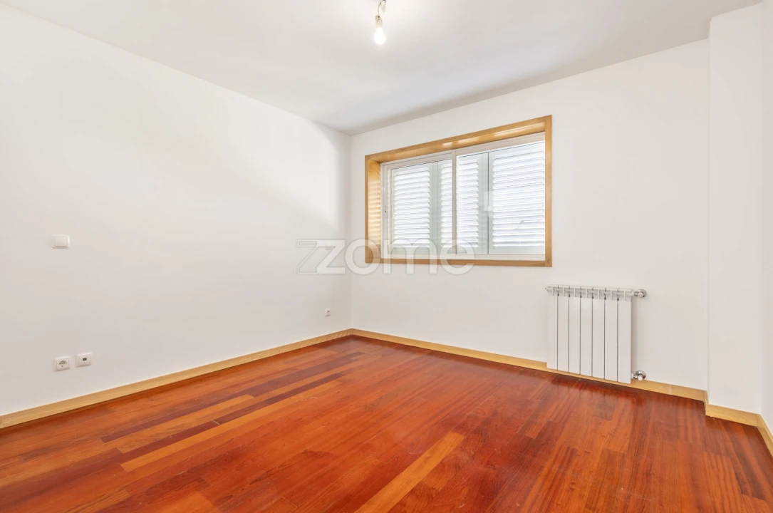 Moradia T5 para Venda em Gondomar (São Cosme), Valbom e Jovim Foto 14