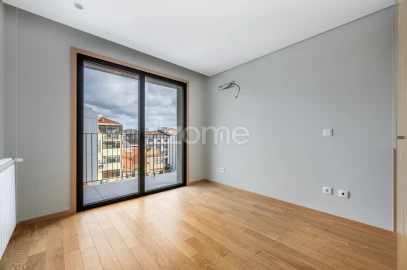 Apartamento T2 para Arrendamento em Cedofeita, Santo Ildefonso, Sé, Miragaia, São Nicolau e Vitória