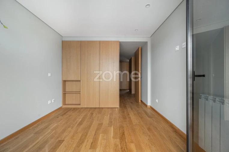 Apartamento T2 para Arrendamento em Cedofeita, Santo Ildefonso, Sé, Miragaia, São Nicolau e Vitória Foto 9