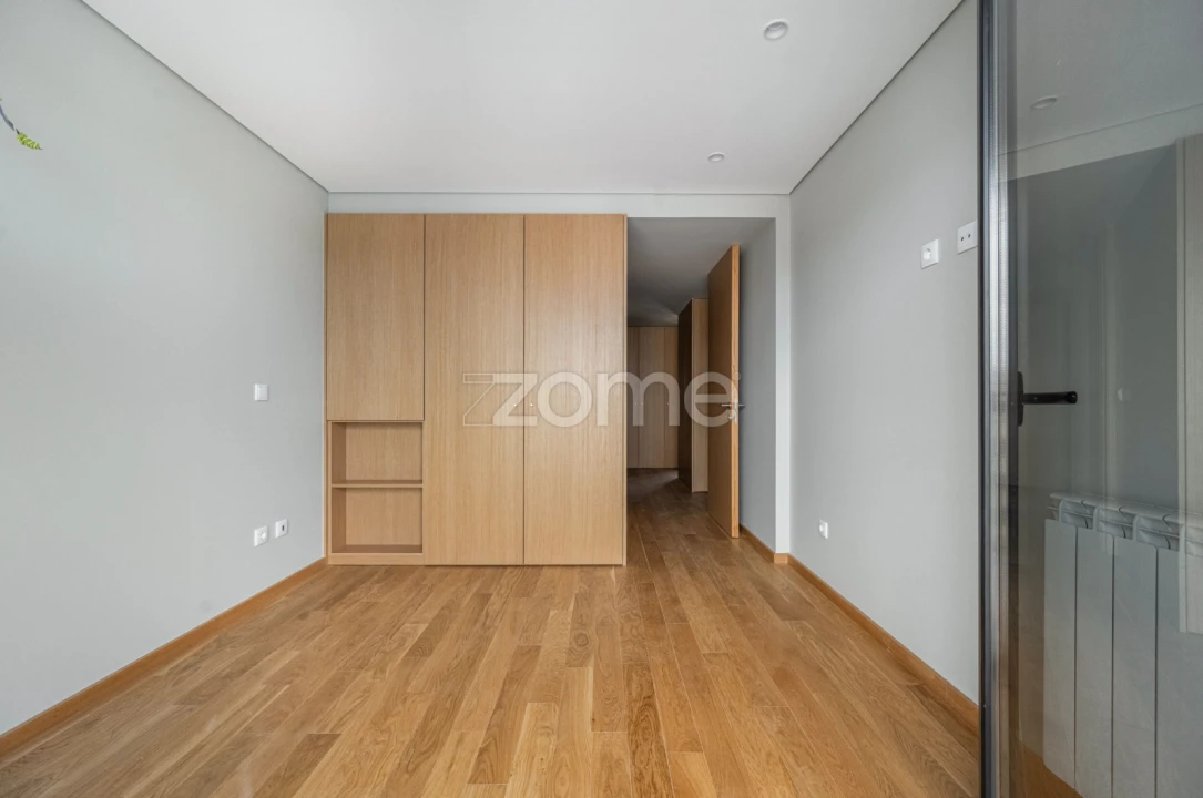 Apartamento T2 para Arrendamento em Cedofeita, Santo Ildefonso, Sé, Miragaia, São Nicolau e Vitória Foto 9