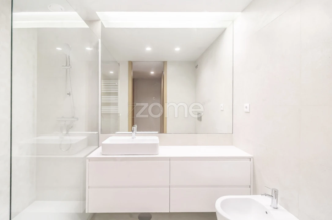 Apartamento T2 para Arrendamento em Paranhos Foto 28