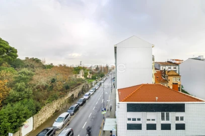 Apartamento T2 para Arrendamento em Paranhos