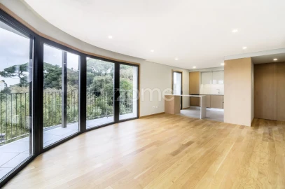 Apartamento T2 para Arrendamento em Paranhos