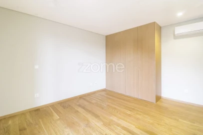 Apartamento T2 para Arrendamento em Paranhos