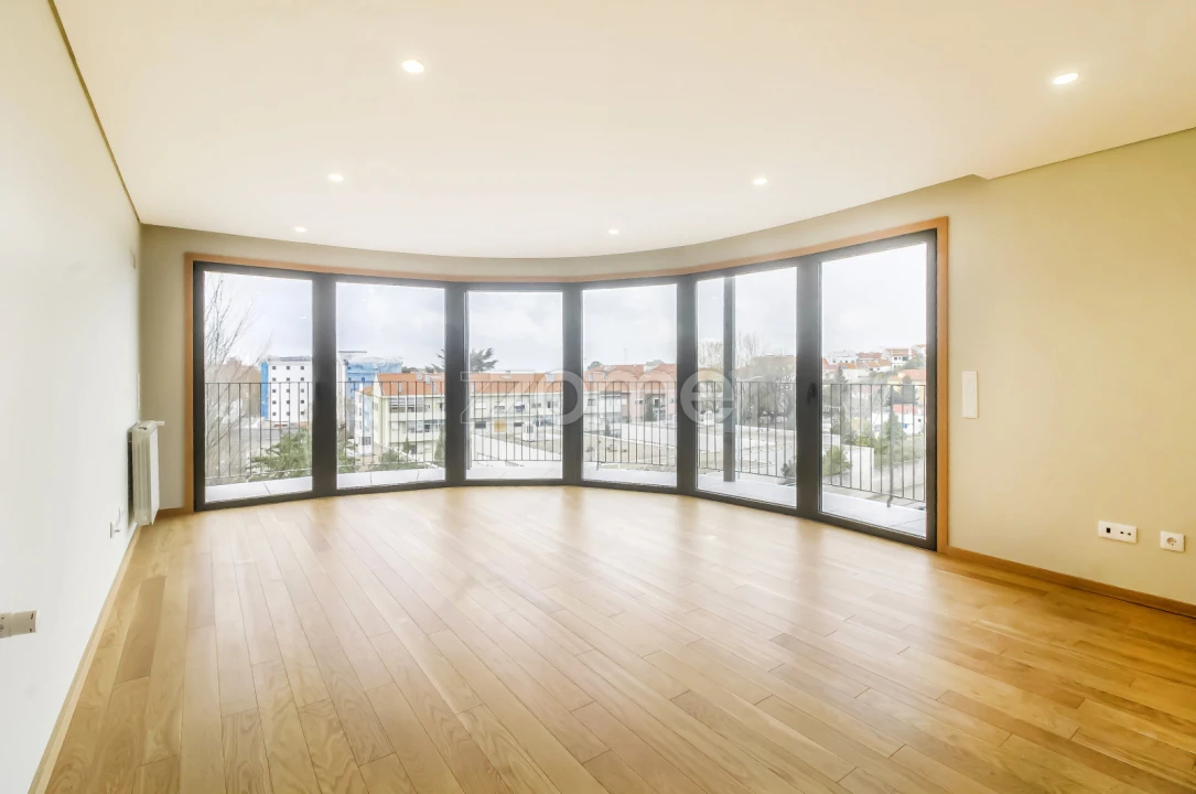 Apartamento T2 para Arrendamento em Paranhos Foto 12