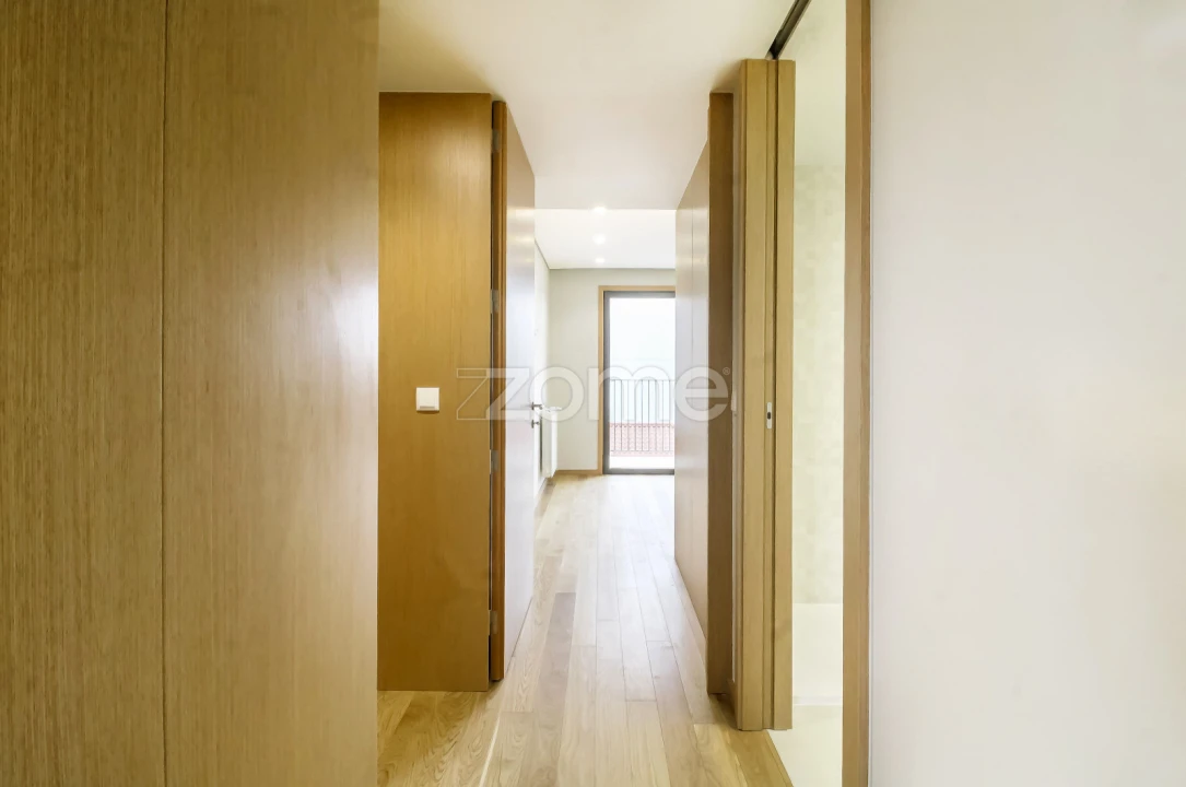 Apartamento T2 para Arrendamento em Paranhos Foto 16